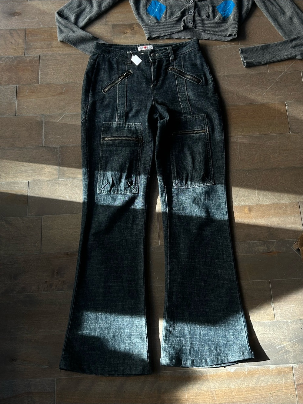 Women’s Black Wide-Leg Denim Jeans with Front Patch Pockets